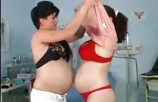 XXX telefondaki bölüm hd'den ücretsiz bir video indirmek için mp4 lezbiyen - oynatıcıdaki