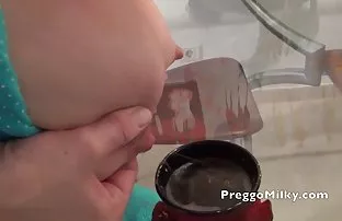 XXX sarışınlar akşamı pezbiyen mum ışığında geçirdiler, lezbiyen seks yapıp