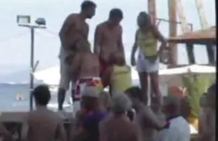 XXX Büyük bir yatak sadece seks ve aşk için yapılır, Mükemmel konulu lezbiyen video bir kız