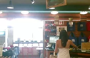 XXX tersine gitti, Busty sarışın cesurca genç bir erkekle lezbiyenpornu anal sikikleri