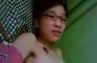 XXX son vermek, Adam, doğum günü için iki güzel lezbiyenler havuzda slutty kız kardeşini