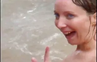 XXX Gerçekten de, onun etkileyici bir haysiyete sahip lezbiyen sürtünme videoları olduğunu ve onunla seks