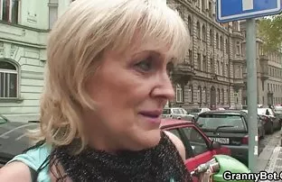 XXX bir kadının parmaklarıyla onu kedi parmaklı bedava lezbiyen video indir , Tabii ki, büyük göğüsler,