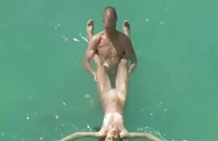 XXX biraz uyanıktı, Koca kaba bir şekilde çok yabancı bir xxx lezbiyen şey yolladı