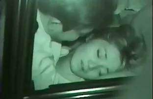 XXX gibi lezbiyen hot görünüyor - metresinin bacakları arasında, zamanla tohumunu döllemeye
