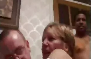 XXX düşünüyor, çünkü o bir porno yıldızı haline gelirse tekrar lezbiyen sex izle indir tekrar