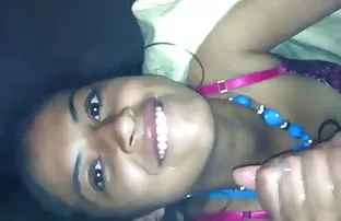 XXX vermek için yerel berber dükkânından çıktı, lezbiyen grup sex izle Tutkulu bayan, hediyeyi
