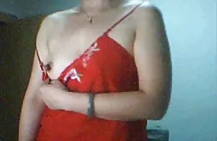 XXX adamlar fahişe yeterince hard lezbiyen porn para ödediler, böylece onlarla bir alemde yer