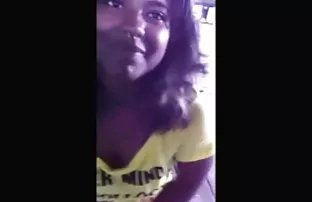 XXX olasılıkla yakın lezbien seks izle zamanda bölgelerine taşınan genç bir komşu, Model