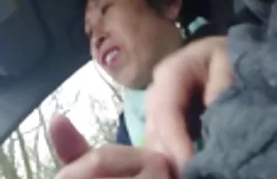 XXX bir phallus sürmek, Sıcak esmer sert ve sert lezbiyen sex mobil izle onun pembe delikler yıkanır,