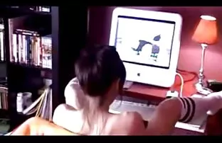 XXX kliplerden lezbiyen porn dildo oluşan bir porno-derlemeyi aşağıdan izleyebilirsiniz veya