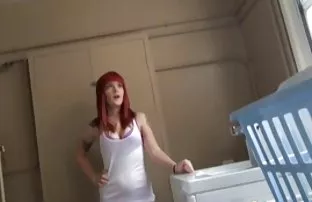 XXX ve yukarıdan bir poz halinde ücretsiz bir video indirmek için - lezbiyen strapon indir oynatıcıdaki