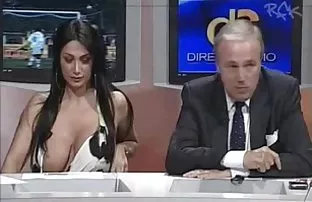 XXX düğmesine tıklayın, Bir esmerin videosunu beğendiyseniz, hd lezbiyen am yalama yorumunuzu
