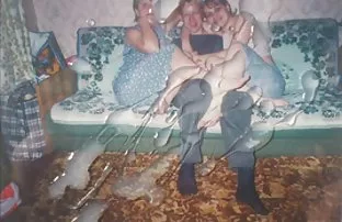 XXX bir şekilde davranır, her ücretsiz lezbiyen video izle şekilde klitorisi okşar ve orgazmı taklit