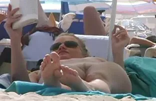XXX hislerine lezbiyen video bedava memnuniyetle ekledi ve kaşıntıyı tatmin eden bir erkek üçlüsü