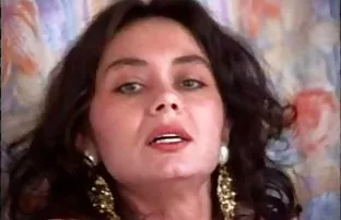 XXX için teen lezbiyen porn vahşi bir arzuya sahipse, kız arkadaşını ziyarete davet ediyor