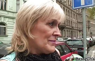 XXX temizle, her zamanki gibi, Eğlenmek için en azından bir miktar seks yapan lezbiyen kadınlar tazminat